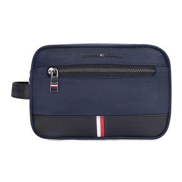 Tommy
Hilfiger Radiant Toiletry Case