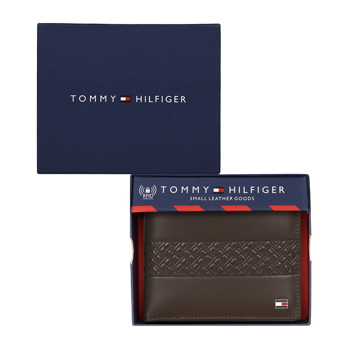 Tommy Hilfiger Nuevo Men's Passcase Wallet