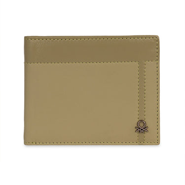 United Colors of Benetton
Carrook Men's Global Coin Wallet