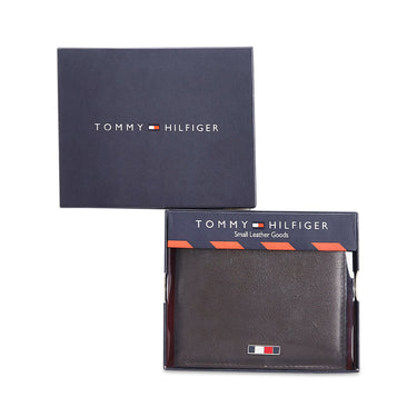 Tommy Hilfiger Vilyuy Men Leather Passcase Wallet Brown