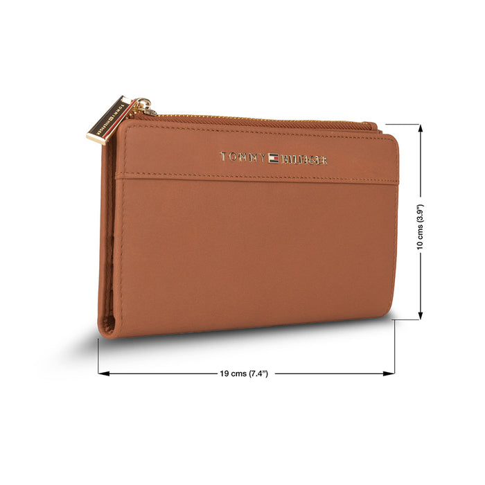 Tommy Hilfiger Sherlyn Womens Leather Tri Fold Wallet Tan